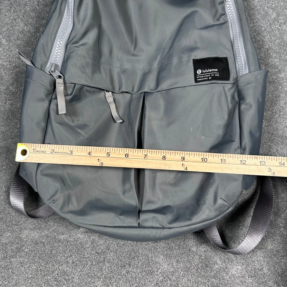 Lululemon Everyday Backpack 2.0 23L Gray Laptop Travel Commute Bag RN106259 - Picture 8 of 16